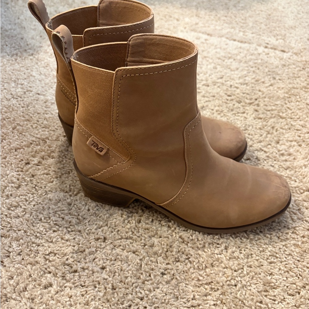 Teva Women's Tan Ankle Boots